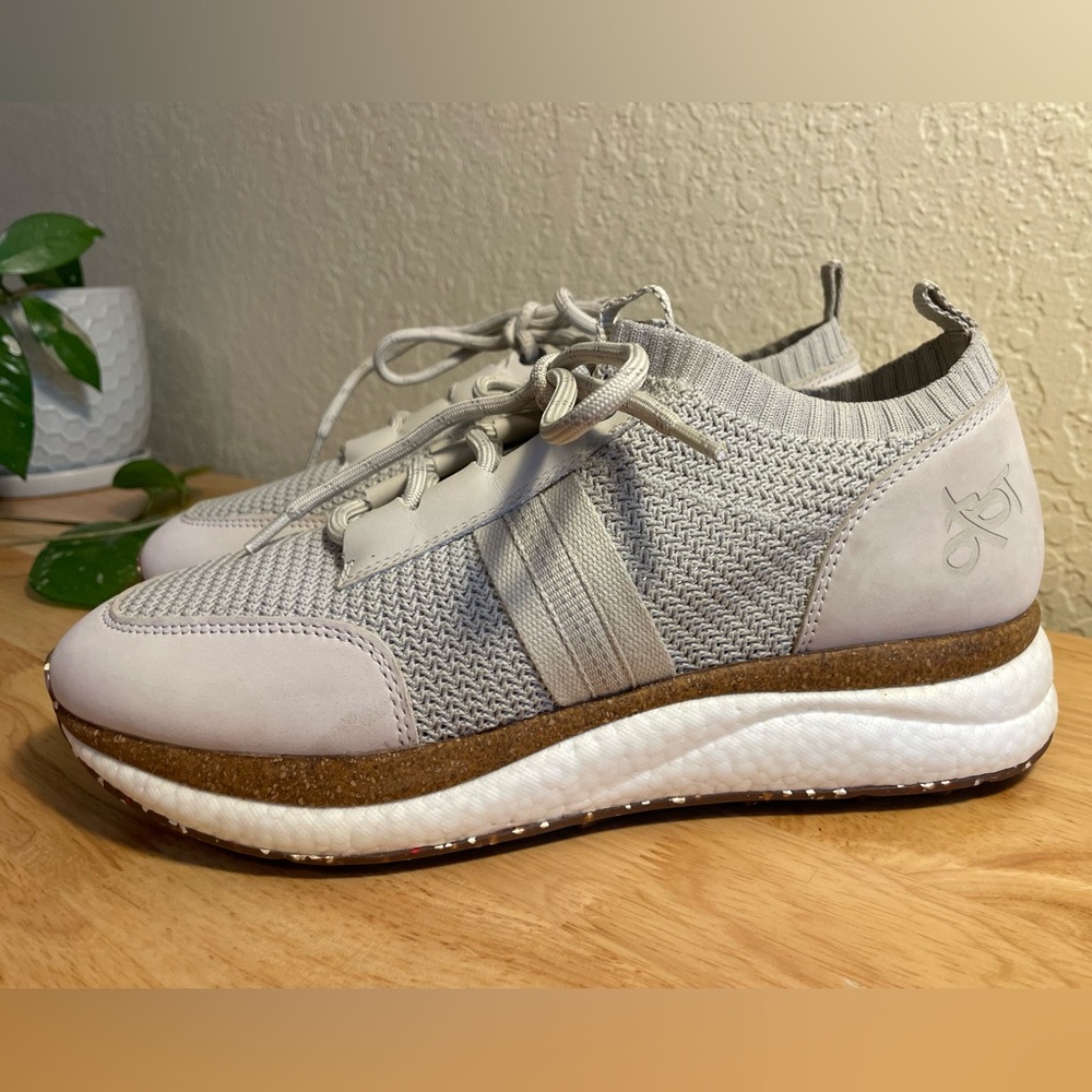 OTBT Speed - Light Gray (Mist) Women's Sneakers 9.5